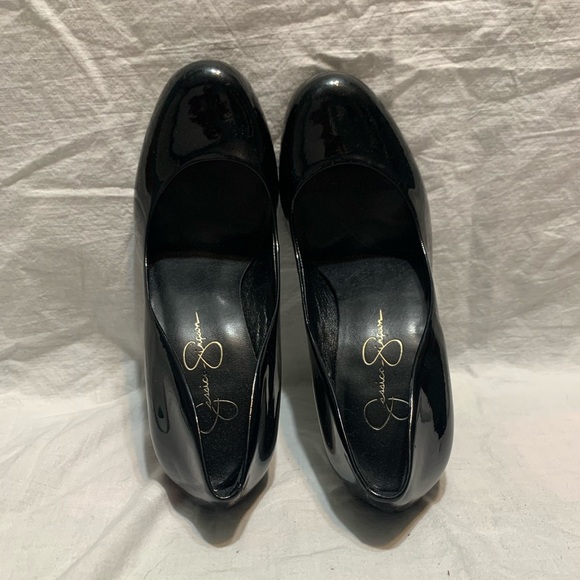 Jessica Simpson round toe heels - Picture 7 of 8